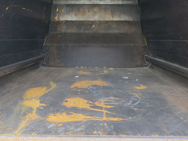 中古トラック いすゞパッカー車（塵芥車） ＃7