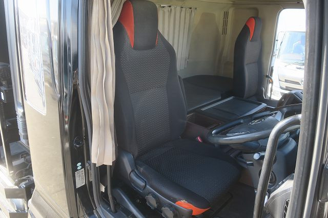 中古トラック 日野 プロフィア 大型ダンプ