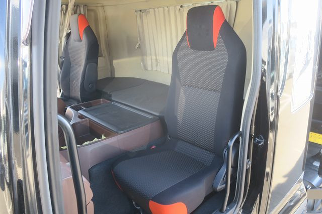 中古トラック 日野 プロフィア 大型ダンプ