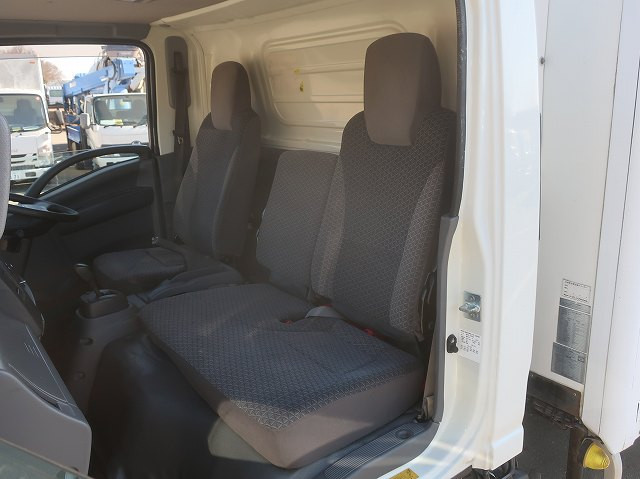 中古トラック いすゞ冷凍バン #23