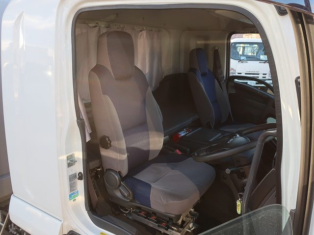 中古トラック いすゞアルミウイング ＃13