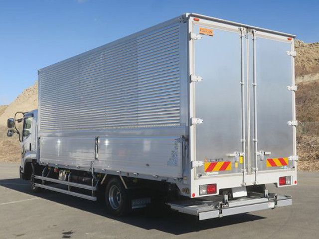 中古トラック いすゞアルミウイング ＃4