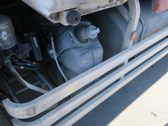 中古トラック 三菱ふそう冷凍ウィング ＃13