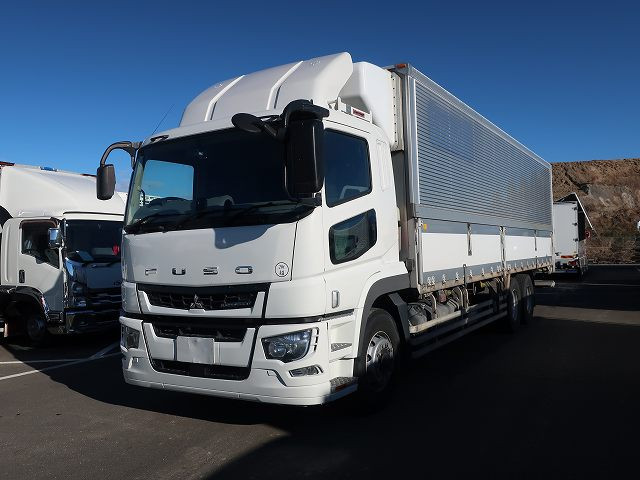 三菱ふそう　冷凍ウィング