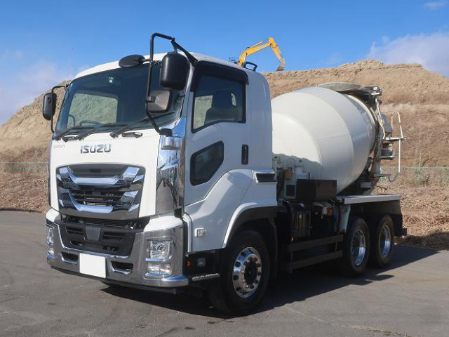 [Vehicle for lease rental only] 2019 Isuzu Giga Large Concrete Mixer Truck with 2 Differentials, Kayaba Drum Capacity 8.7m³, Hopper Cover, and Aluminum Wheels. ★Raku-Nori Pack Installed!★ 