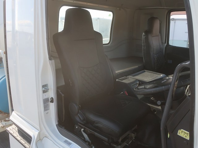 中古トラック いすゞコンクリートミキサー車 ＃14