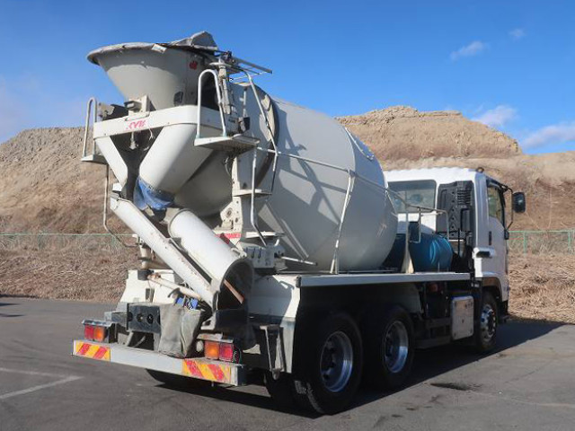 中古トラック いすゞ ギガ 大型コンクリートミキサー車