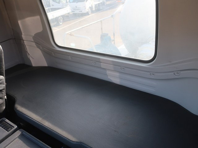 中古トラック いすゞ ギガ 大型コンクリートミキサー車