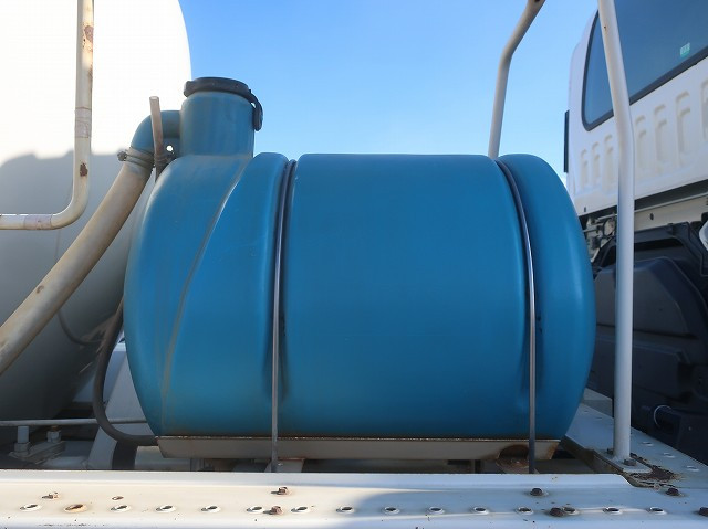 中古トラック いすゞコンクリートミキサー車 ＃8