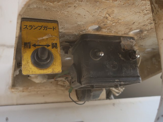 中古トラック いすゞコンクリートミキサー車 ＃10