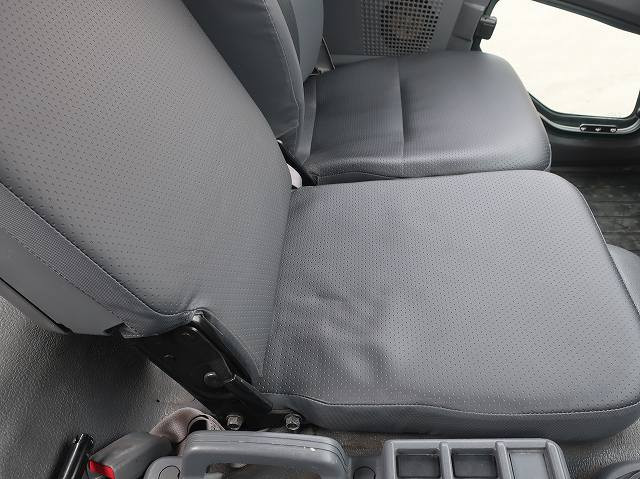 中古トラック いすゞクレーン付平ボディ ＃24