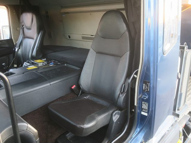 中古トラック 三菱ふそうアームロール ＃22