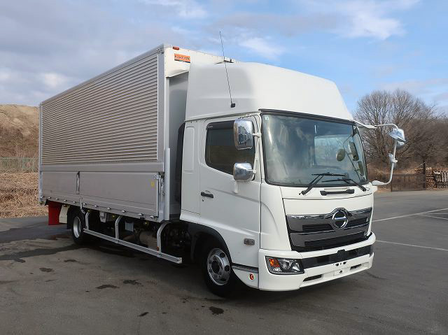 中古トラック日野レンジャー 中型アルミウィング