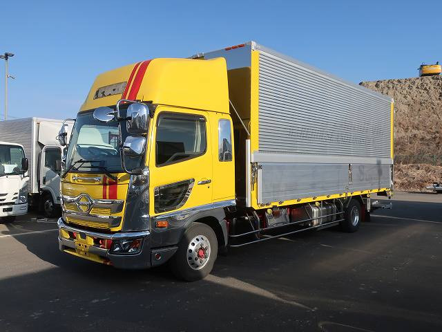 日野　アルミウィング／幌ウィング