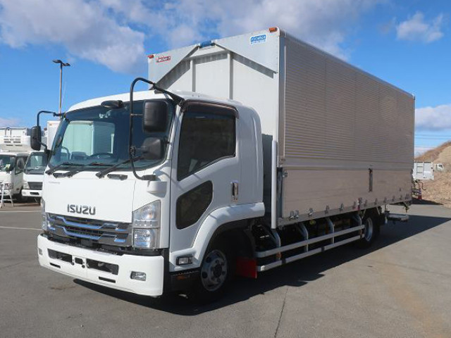 2020 Isuzu Forward, Medium-Sized Aluminum Wing, 6200mm Wide, Retractable PG, Rear Air Suspension, Radio Control, 240 HP