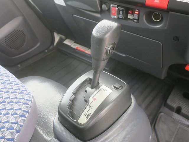 中古トラック いすゞ冷凍バン ＃17