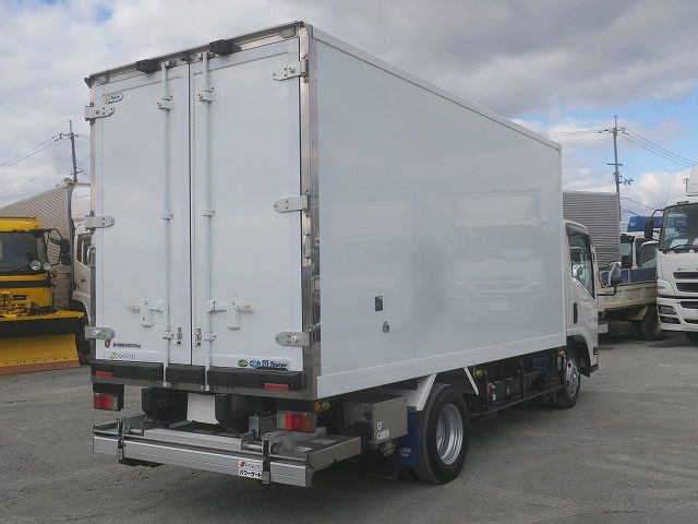 中古トラック いすゞ冷凍バン ＃3