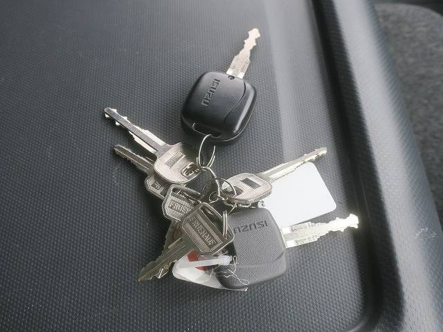 中古トラック いすゞアルミウイング ＃23