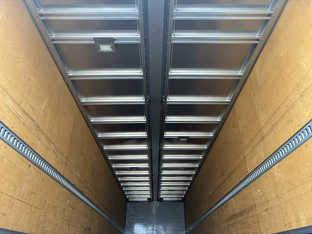 中古トラック いすゞアルミウイング ＃9