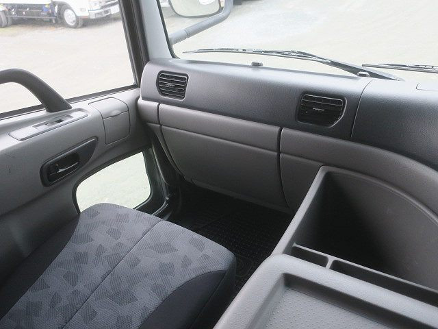 中古トラック UDトラックスクレーン付平ボディ ＃16