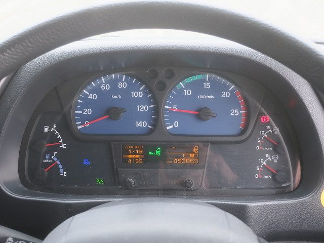 中古トラック UDトラックスクレーン付平ボディ #17