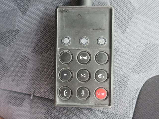 中古トラック UDトラックス クオン 大型クレーン付