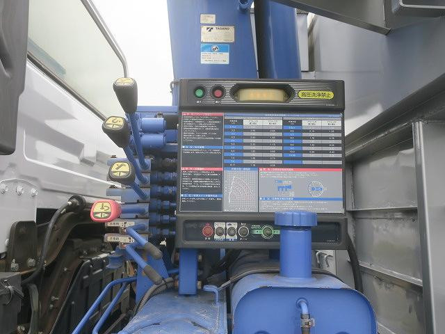 中古トラック UDトラックス クオン 大型クレーン付