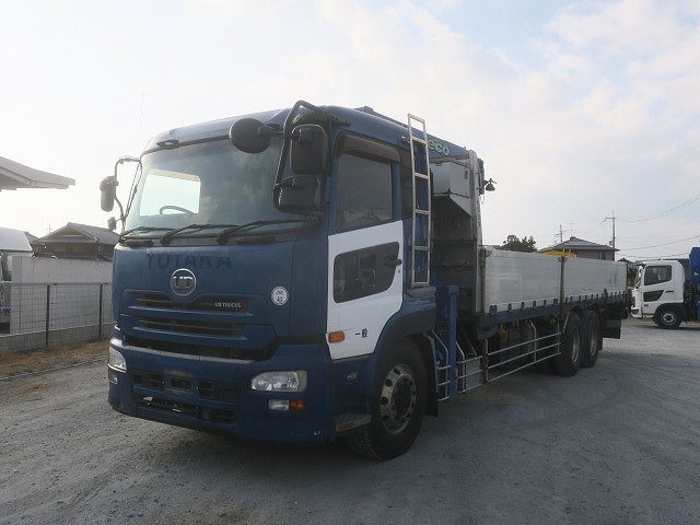 UDトラックス クレーン付