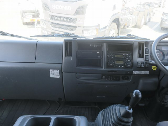 中古トラック いすゞフォワード 増トン クレーン付平ボディ