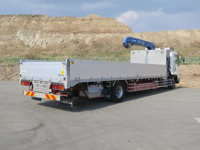 中古トラック いすゞクレーン付平ボディ ＃3