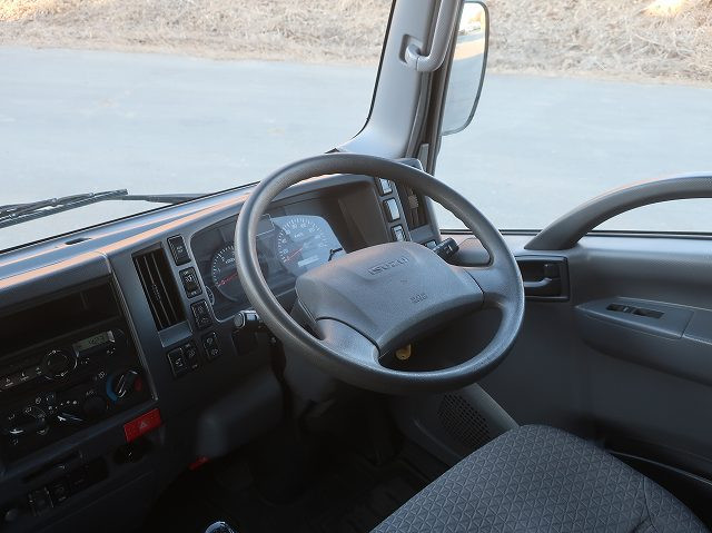 中古トラック いすゞアルミバン ＃13