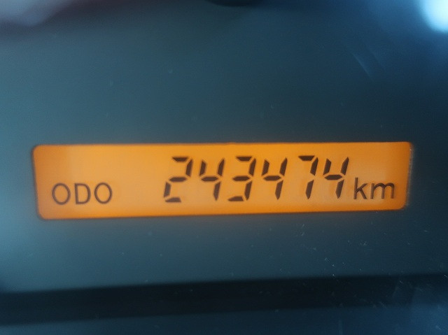 中古トラックいすゞ エルフ 2tアルミバン