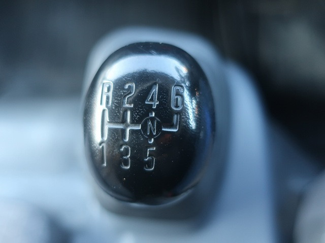 中古トラックいすゞ エルフ 2tアルミバン