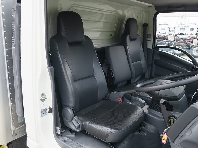 中古トラック いすゞアルミバン ＃18