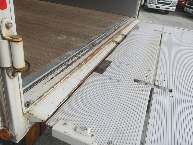 中古トラック いすゞアルミバン ＃7