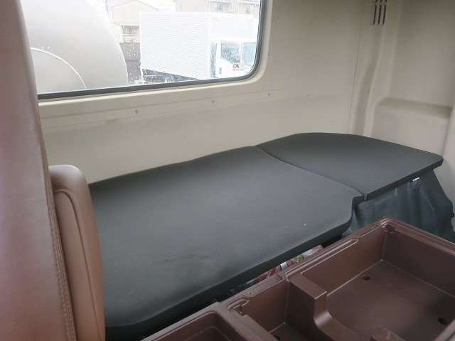 中古トラック 日野コンクリートミキサー車 ＃24