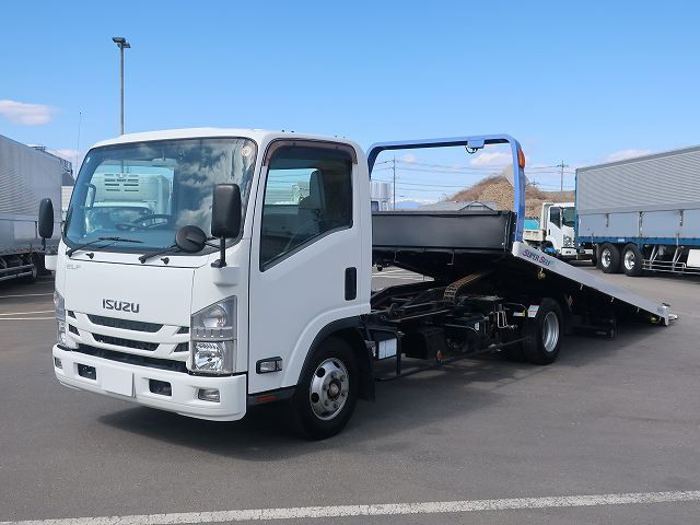 2020 Isuzu Elf Compact Safety Loader with Tadano Winch, Walking Board, and 2 Pedals. Safety Inspection Package Installed!
