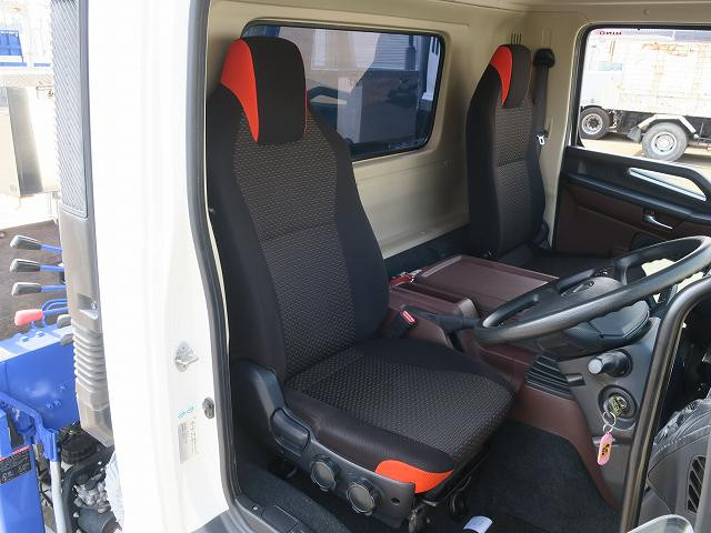 中古トラック 日野クレーン付平ボディ ＃17