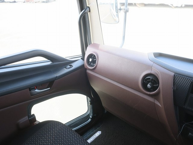 中古トラック 日野クレーン付平ボディ ＃18