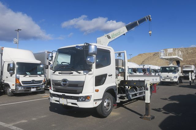 日野　クレーン付