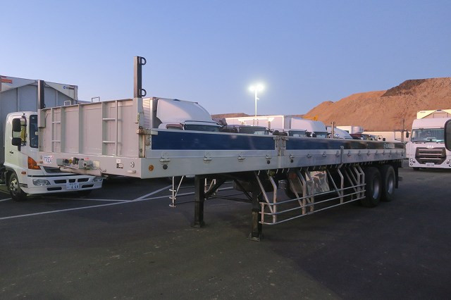 トレクス　トレーラー