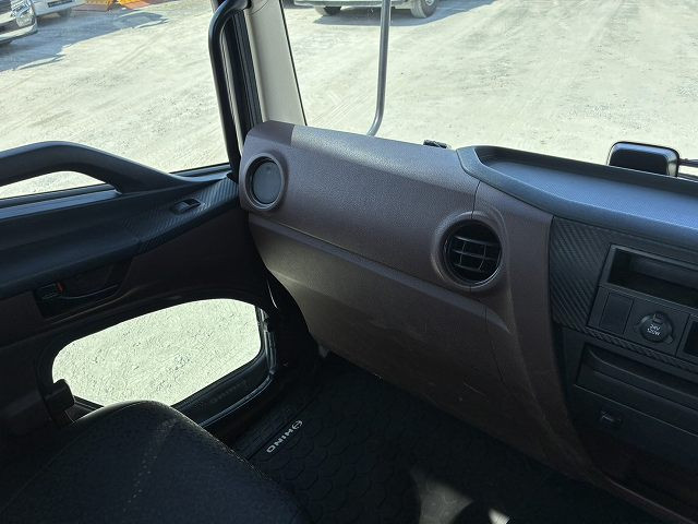 中古トラック 日野クレーン付平ボディ ＃18