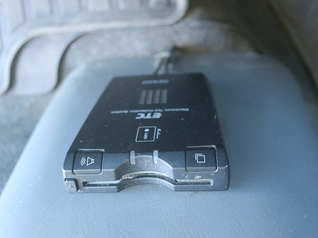 中古トラック いすゞ フォワード中型 平ボディアルミブロック