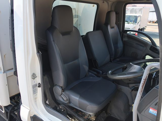 中古トラック いすゞ フォワード 中型深ダンプ