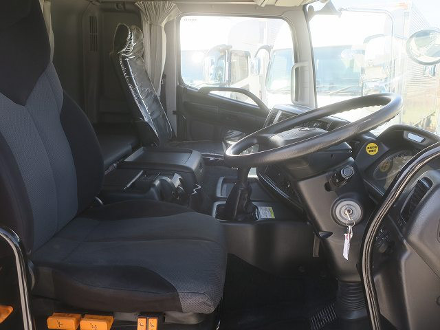 中古トラック 日野 プロフィア 22トン粉粒体運搬車