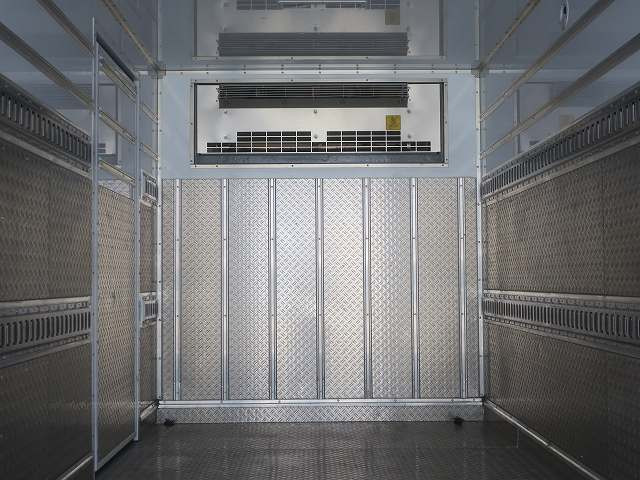 中古トラック いすゞ冷凍バン ＃11