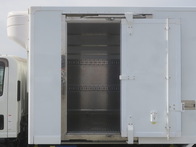中古トラック いすゞ冷凍バン ＃12