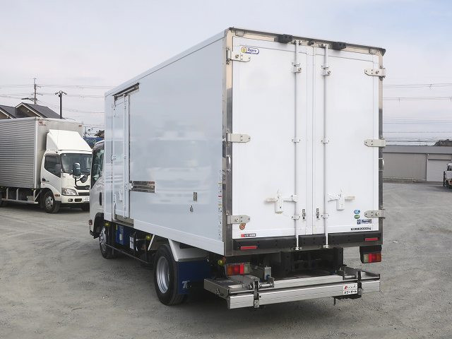 中古トラック いすゞ冷凍バン ＃4
