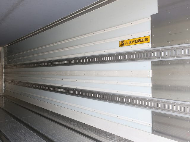 中古トラック UDトラックス冷凍バン ＃9