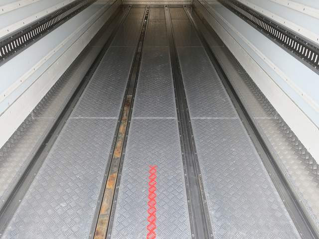 中古トラック UDトラックス冷凍バン ＃10